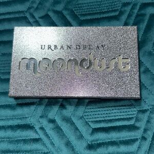 Urban Decay Glittery Moondust Eyeshadow Palette